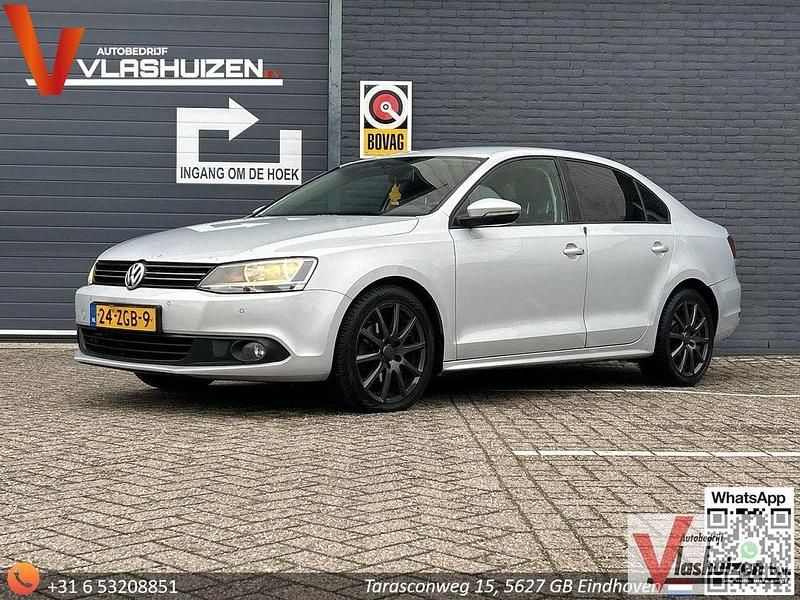 Gebraucht VW Jetta Comfortline 105 PS (77 kW) 2012 Grau Limousine