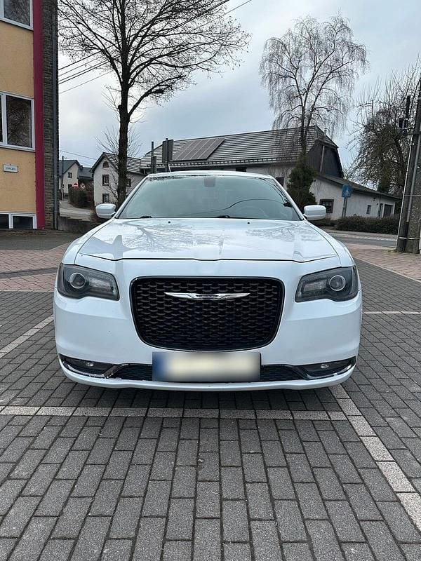Gebraucht Chrysler 300 2015 Weiß Limousine