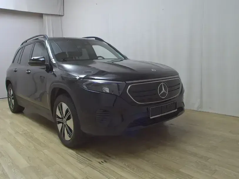 Gebraucht Mercedes EQB250 Night 139 kW (190 PS) 2022 Schwarz SUV