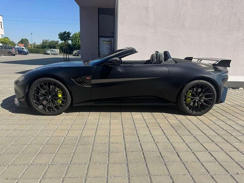 Gebraucht Aston Martin V8 534 PS (392 kW) 2022 Schwarz Coupé