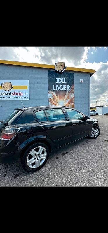 Gebraucht Opel Astra 120 PS (88 kW) 2009 Schwarz Kleinwagen