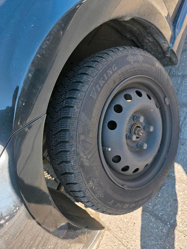 Gebraucht Chevrolet Aveo 84 PS (61 kW) 2010 Schwarz Kleinwagen