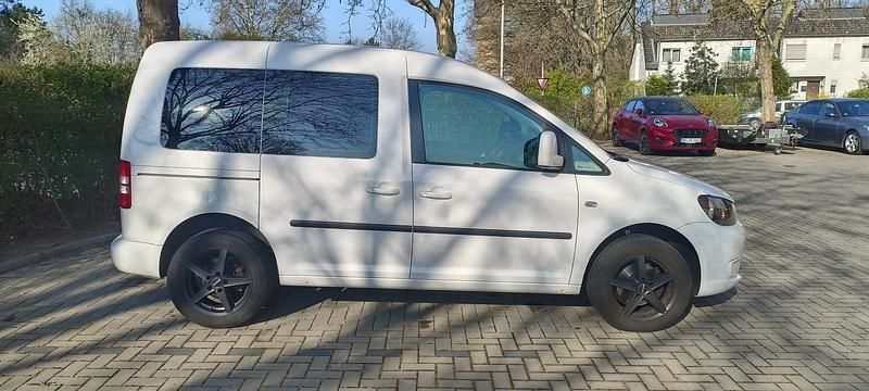 Gebraucht VW Caddy Trendline 102 PS (75 kW) 2012 Weiß Van / Kleinbus