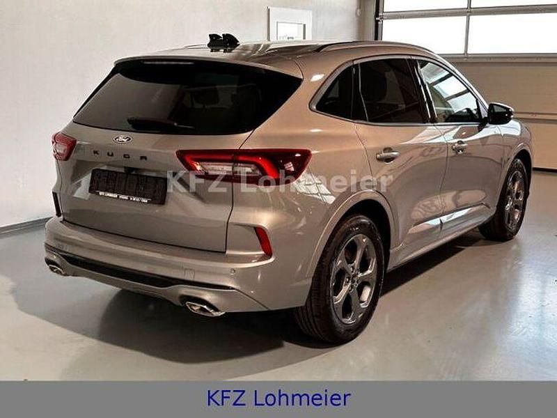 Gebraucht Ford Kuga ST-Line 186 PS (136 kW) 2024 Solarsilber metallic SUV