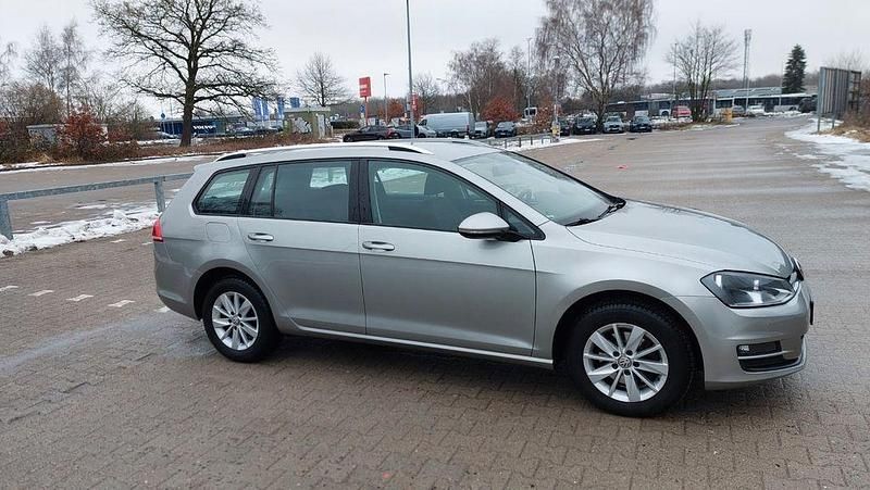 Gebraucht VW Golf VII Highline 125 PS (91 kW) 2015 Silber Kombi