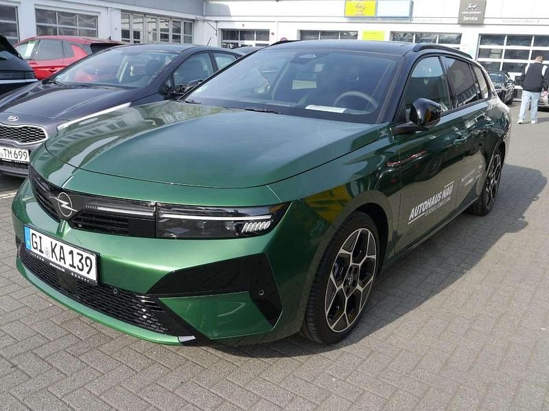 Używany Opel Astra Ultimate 145 KM (106 kW) 2026 Zielony Kombi