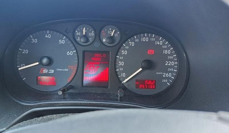 Gebraucht Audi S3 Sport 224 PS (164 kW) 2002 Schwarz Kleinwagen