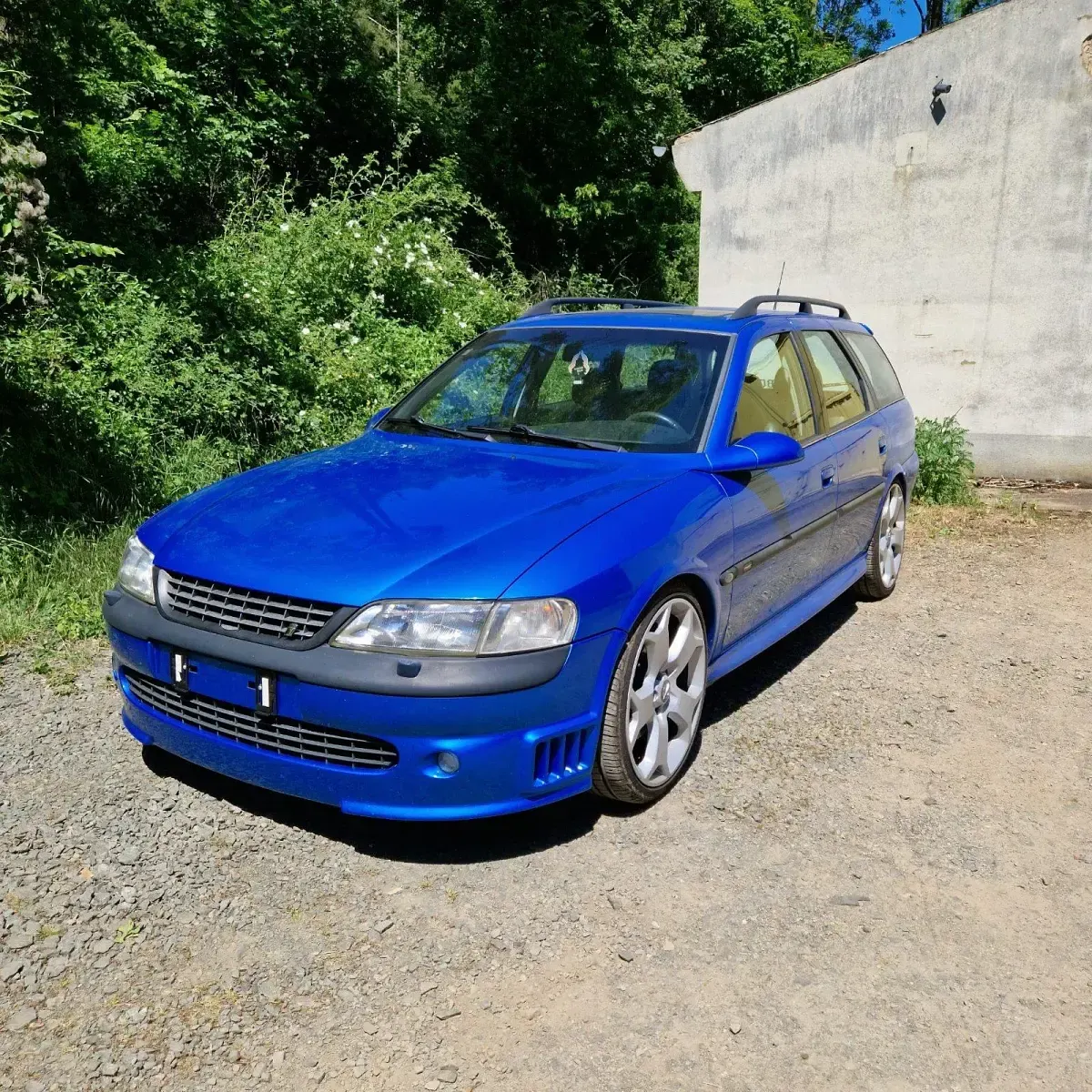 Gebraucht Opel Vectra 194 PS (142 kW) 1998 Blau Kombi