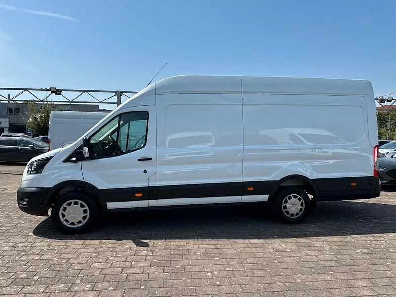 Gebraucht Ford Transit Trend 131 PS (96 kW) 2025 Weiß Van / Kleinbus