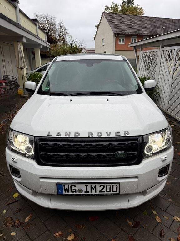 Weiß Gebraucht 2013 Land Rover Freelander 2 SE Dynamic SUV | 8.990 € (Guter Preis) - Bild 1/4