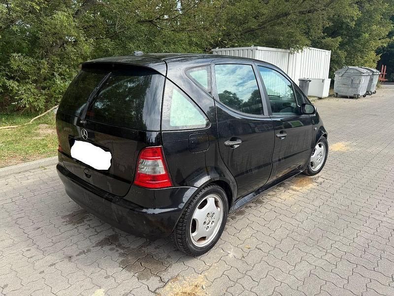 Gebraucht Mercedes A190 Elegance 125 PS (91 kW) 2001 Schwarz Van / Kleinbus