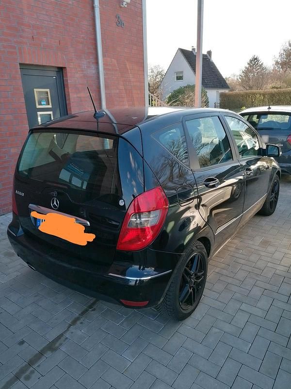 Gebraucht Mercedes A160 95 PS (69 kW) 2010 Schwarz Kleinwagen
