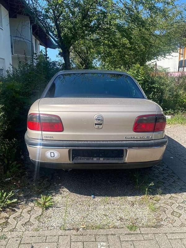 Gebraucht 1998 Opel Omega Sport Limousine | 7.000 € - Bild 1/4