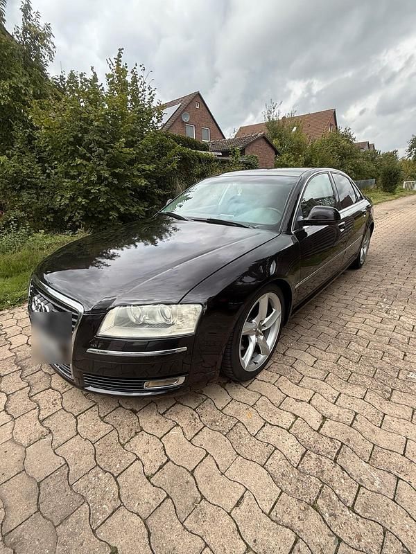 Gebraucht 2009 Audi A8 Limousine | 6.600 € (Etwas zu teuer) - Bild 1/4