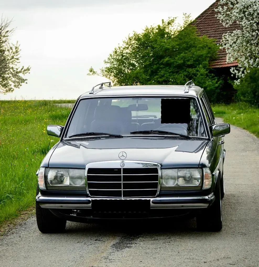 Gebraucht Mercedes 240 72 PS (52 kW) 1981 Grau Kombi