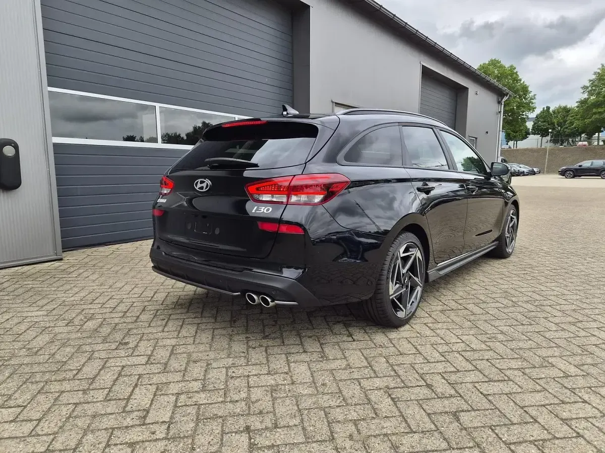 Neu Hyundai i30 N Line 150 PS (110 kW) 2026 Abyss black Kombi