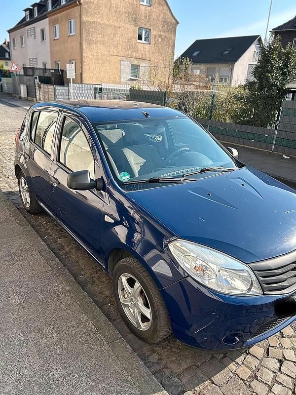 Gebraucht Dacia Sandero 75 PS (55 kW) 2010 Blau Limousine