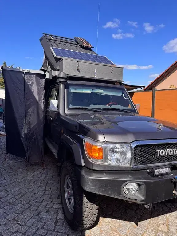 Gebraucht Toyota Land Cruiser 271 PS (199 kW) 2023 Grau SUV