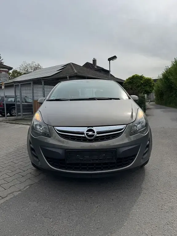 Usado Opel Corsa Innovation 87 HP (63 kW) 2014 Castanho Citadino