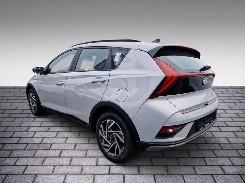 Neu Hyundai Bayon Trend 101 PS (74 kW) 2025 Grau / SUV