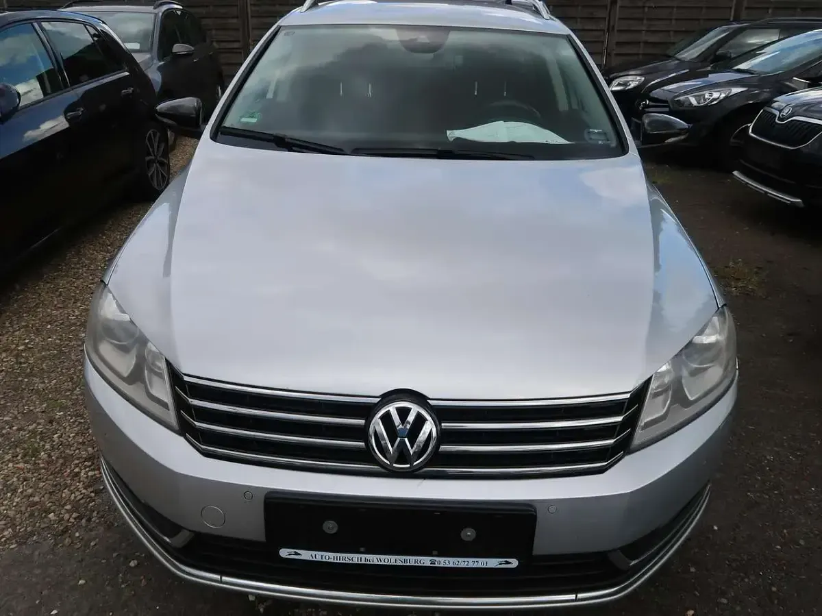 Gebraucht VW Passat Edition 140 PS (102 kW) 2014 Reflexsilber metallic Kombi