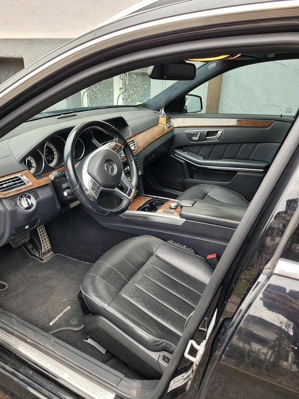 Gebraucht Mercedes E500 408 PS (300 kW) 2013 Schwarz Kombi