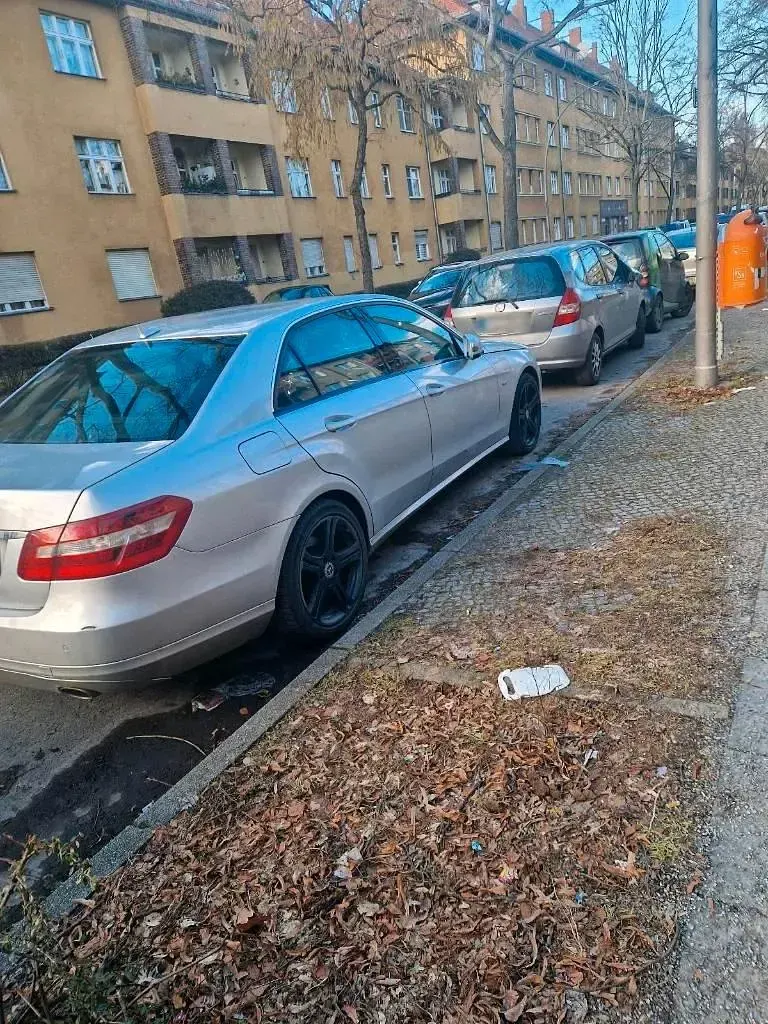 Gebraucht Mercedes E350 Avantgarde 231 PS (169 kW) 2010 Silber Limousine