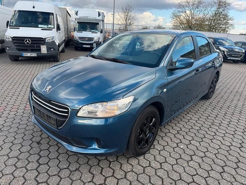 Gebraucht Peugeot 301 72 PS (52 kW) 2013 Blau Limousine