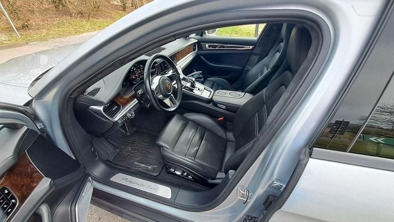 Gebraucht Porsche Panamera Turbo 549 PS (403 kW) 2016 Silber Limousine