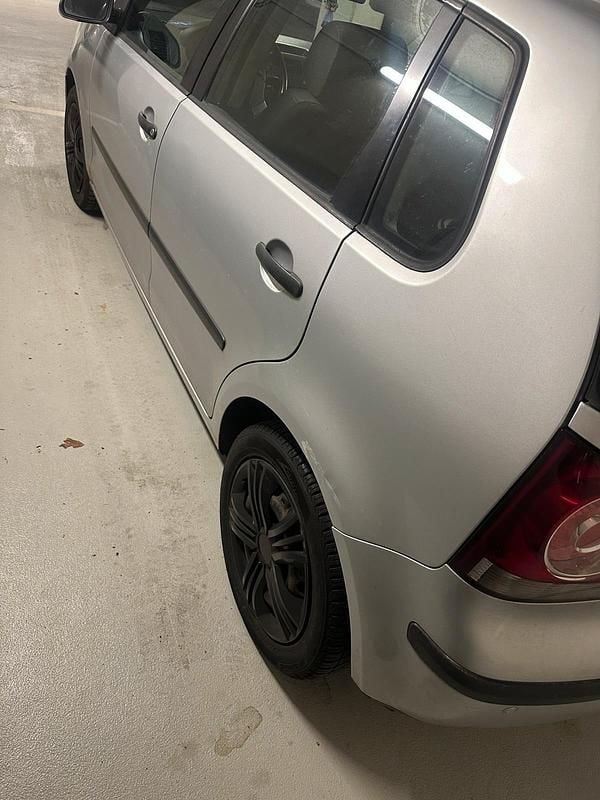 Gebraucht VW Polo 80 PS (58 kW) 2006 Silber Kleinwagen