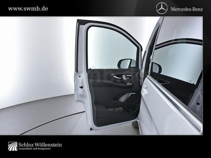 Gebraucht Mercedes V300 Avantgarde 237 PS (174 kW) 2025 Bergkristallweiß metallic Van / Kleinbus