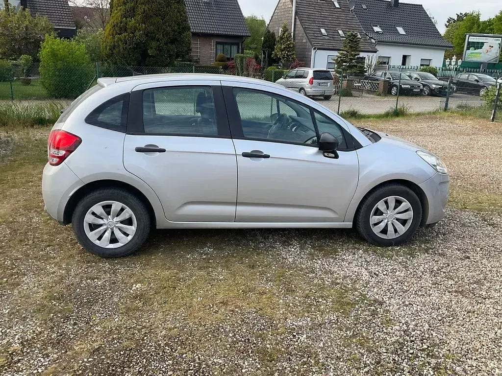 Gebraucht Citroën C3 Attraction 73 PS (53 kW) 2012 Grau Limousine