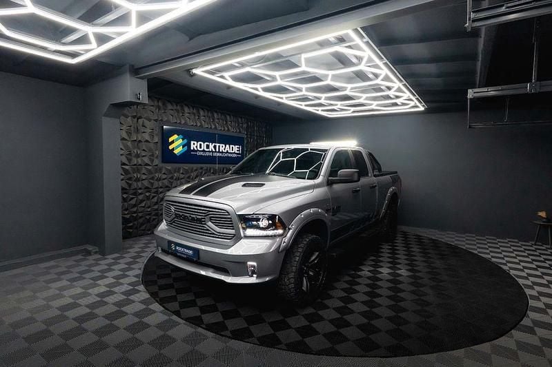 Gebraucht Dodge Ram 401 PS (294 kW) 2021 Grau Pickup