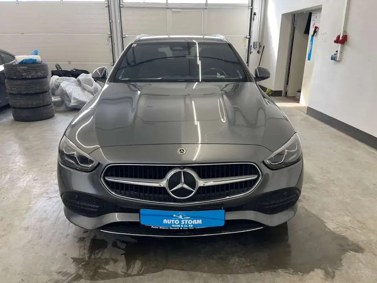 Gebraucht Mercedes C220 Avantgarde 197 PS (144 kW) 2024 Selenitgrau  metalliclack Kombi