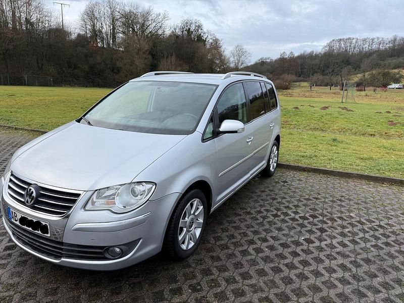 Gebraucht VW Touran Highline 140 PS (102 kW) 2008 Silber Van / Kleinbus