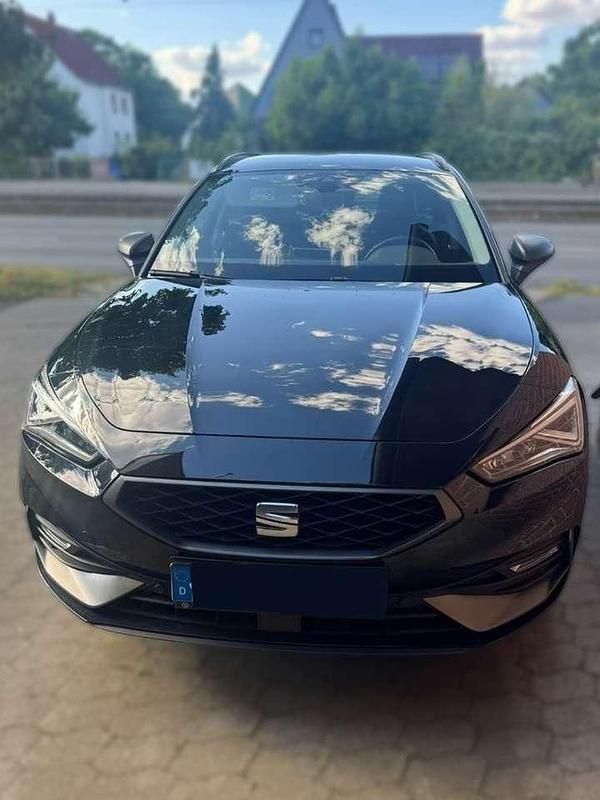 Schwarz Gebraucht 2021 Seat Leon FR Kombi | 20.500 € (Fairer Preis) - Bild 1/4