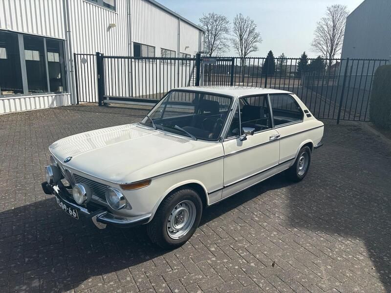 Weiß Gebraucht 1972 BMW 1800 Limousine | 18.900 € - Bild 1/4