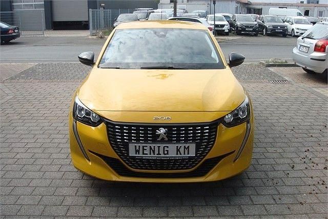 Gebraucht Peugeot 208 Allure 102 PS (75 kW) 2022 Gelb Kleinwagen
