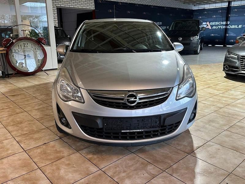 Gebraucht Opel Corsa Active 75 PS (55 kW) 2013 Silber Kleinwagen