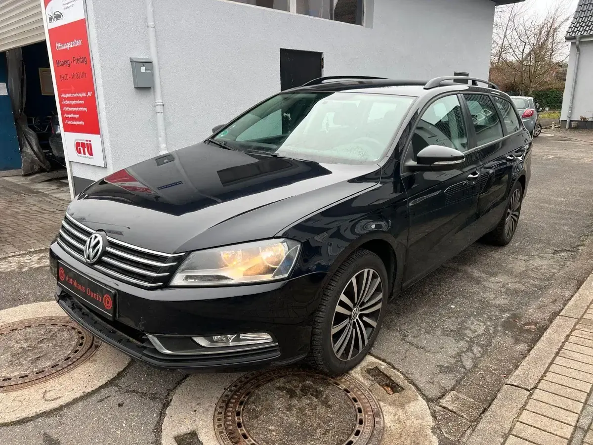 Usata VW Passat 105 CV (77 kW) 2011 Nero Berlina