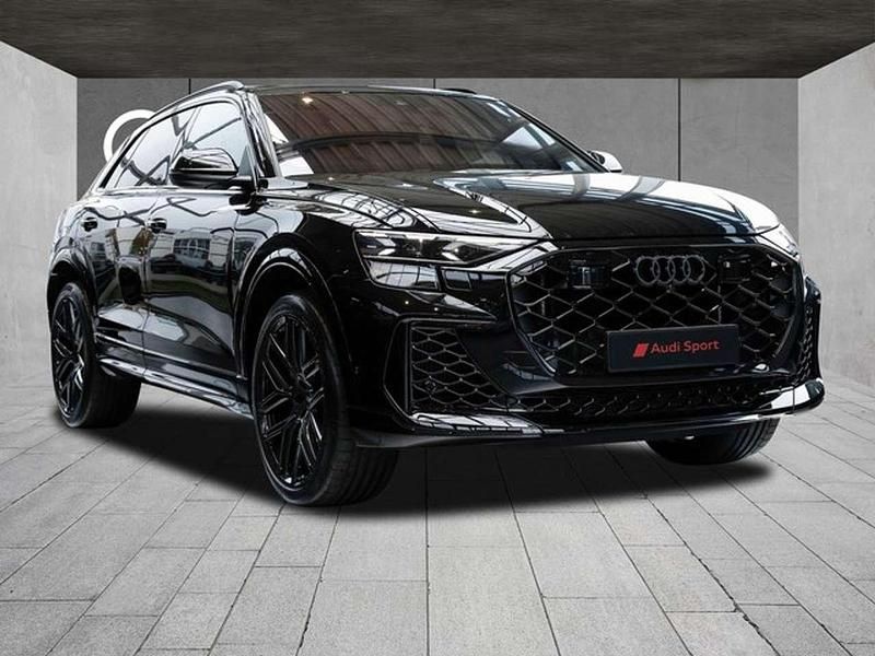Neu Audi RS Q8 Performance 640 PS (470 kW) 2025 Mythosschwarz metallic SUV