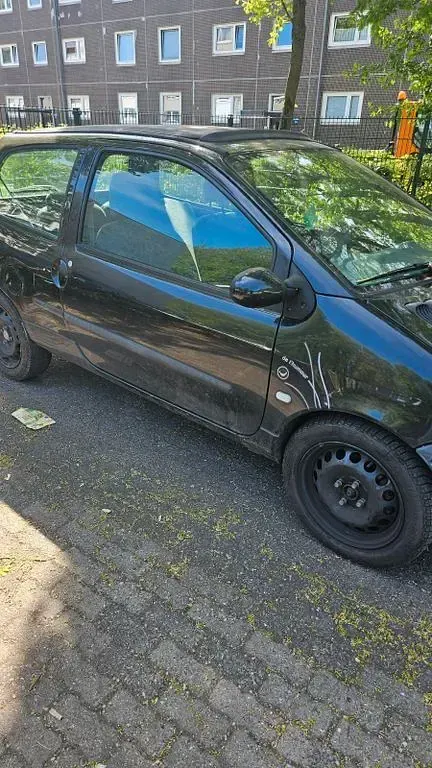 Second-hand Renault Twingo 75 CP (55 kW) 2007 Negru Hatchback