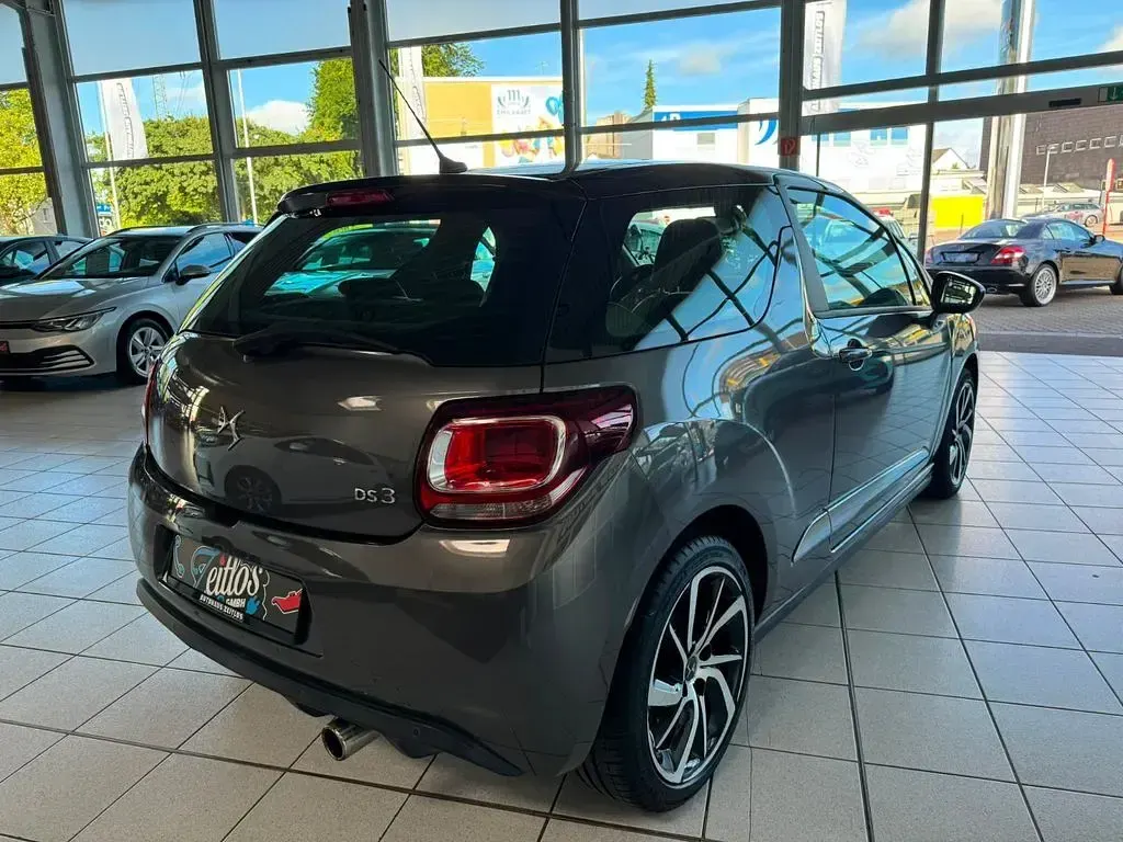 Gebraucht Citroën DS3 Chic 110 PS (80 kW) 2018 Grau Kleinwagen
