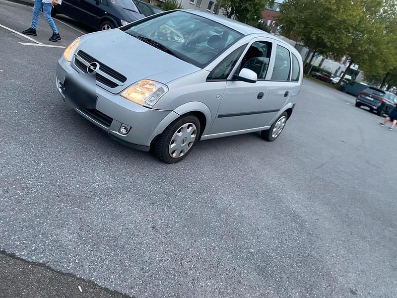 Silber Gebraucht 2004 Opel Meriva Van / Kleinbus | 2.199 € (Guter Preis) - Bild 1/4