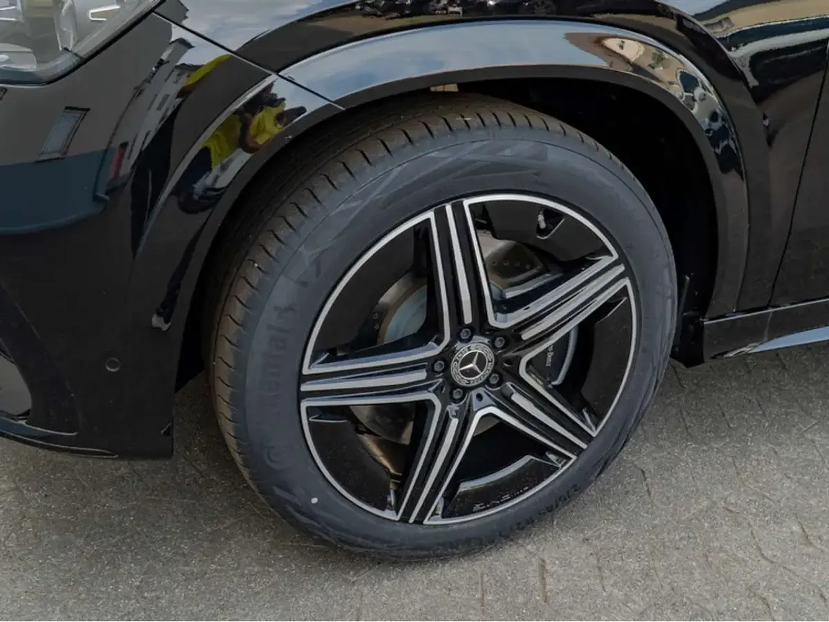 Gebraucht Mercedes GLE400 AMG 252 PS (185 kW) 2026 Schwarz metalliclack obsidians SUV