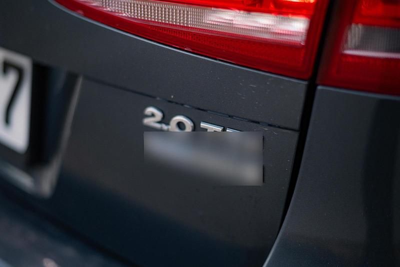 Gebraucht VW Passat 140 PS (102 kW) 2011 Grau Kombi