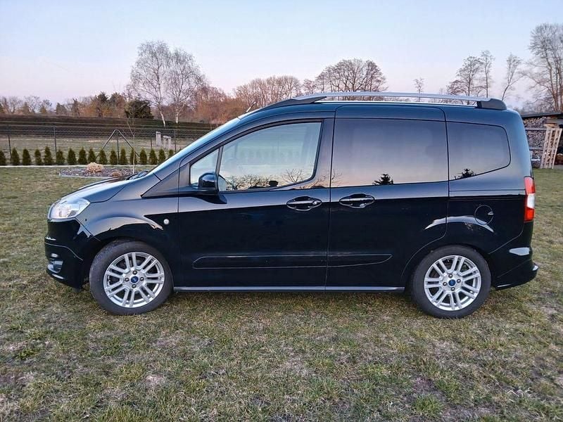 Gebraucht Ford Tourneo Courier Ambiente 101 PS (74 kW) 2014 Schwarz Van / Kleinbus