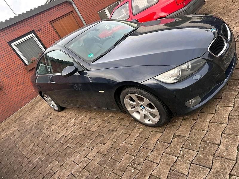 Gebraucht BMW 320 170 PS (125 kW) 2008 Blau Coupé