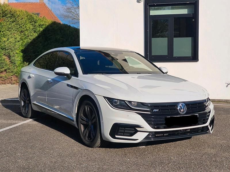 Weiß Gebraucht 2020 VW Arteon R-line Limousine | 22.700 € - Bild 1/4