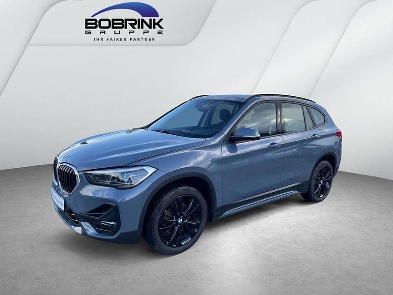 Grau Gebraucht 2021 BMW X1 Sport Line SUV | 28.420 € (Fairer Preis) - Bild 1/4